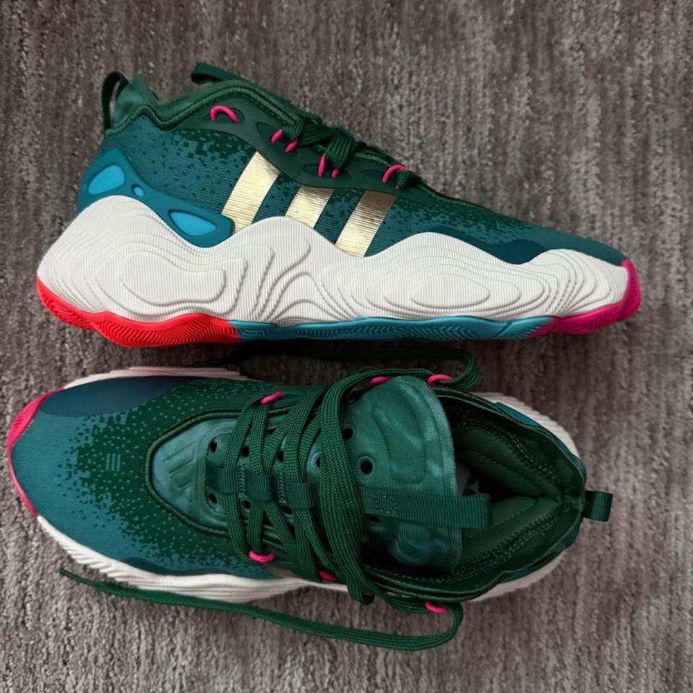 5Y/6.5W Adidas Kids Teal and Pink Sneakers - Picture 1 of 2
